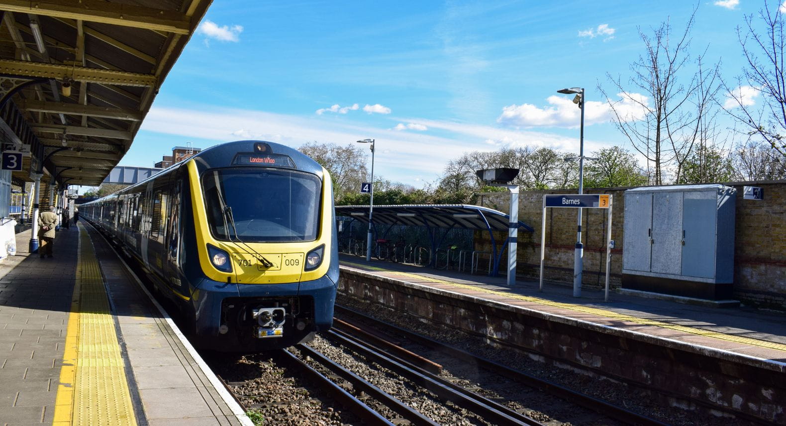 Arterio train at Barnes