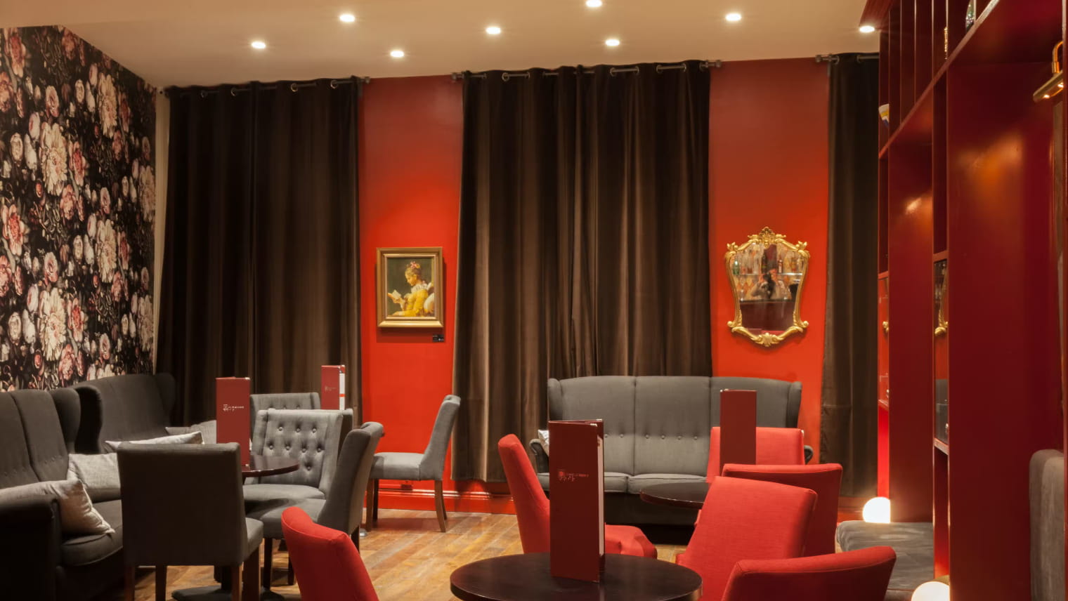 Interior of Dans Le Noir restaurant