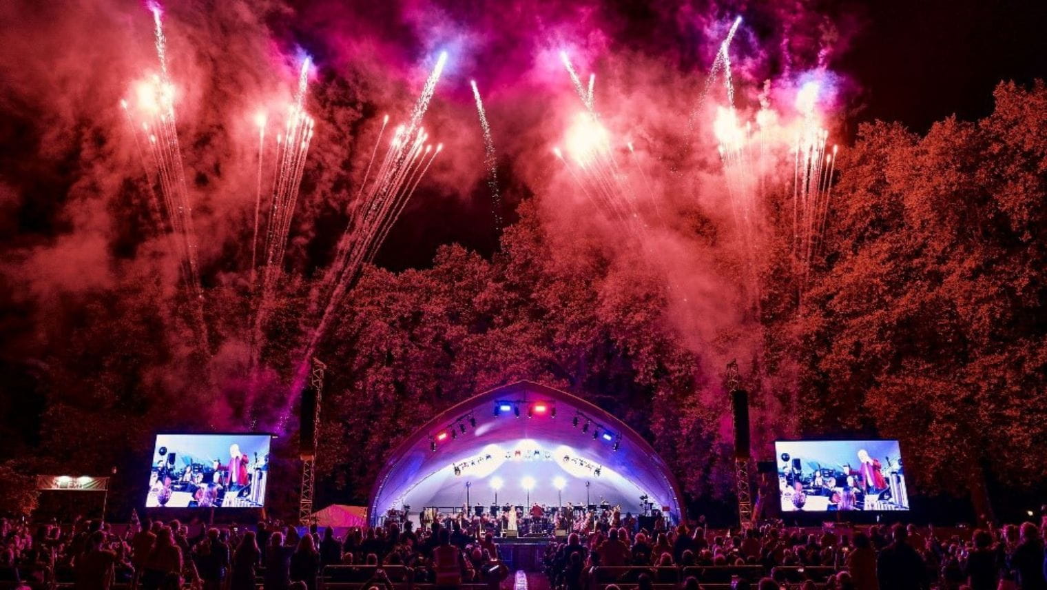  Night-time view of stages and fireworks display