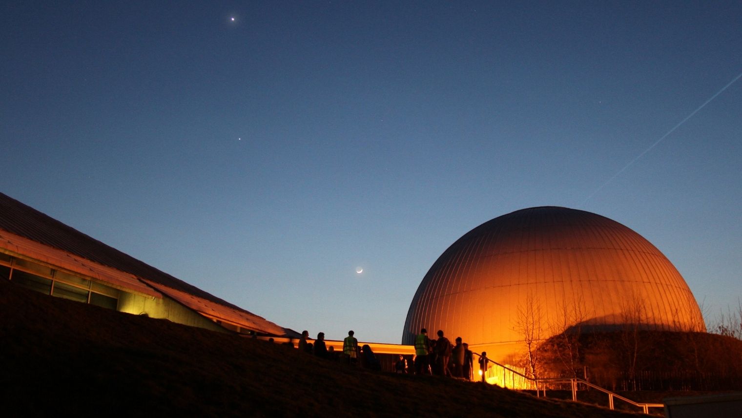 Winchester Science Centre outside 