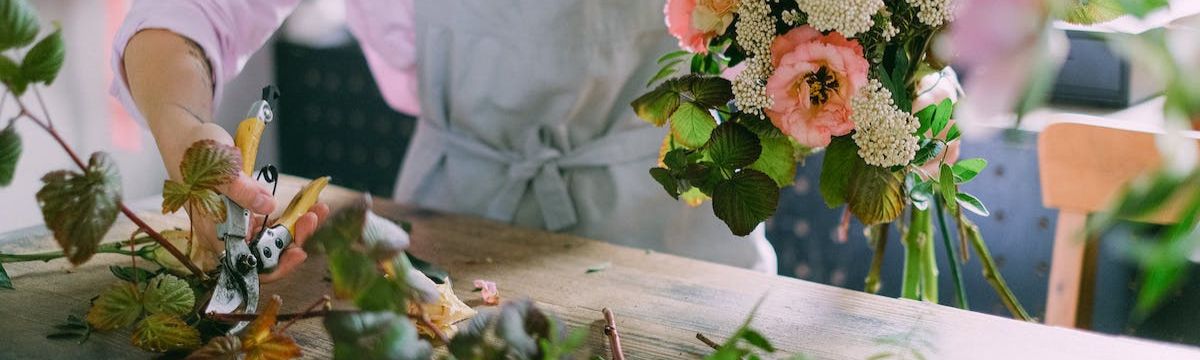 mum create a bouquet