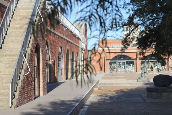 Hotwalls Gallery Exterior