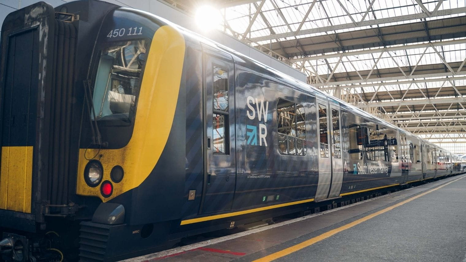Class 444 Desiro train at London Waterloo